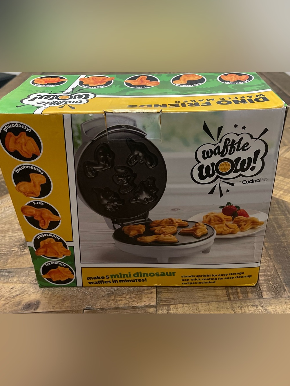 the Waffle Wow! 3-d Dino Friends Waffle Maker
